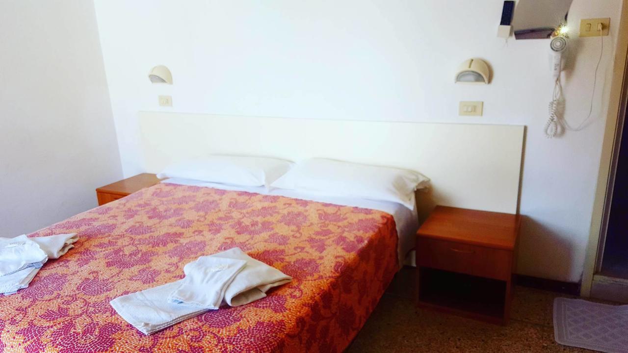 Hotel Moroni 리미니 외부 사진