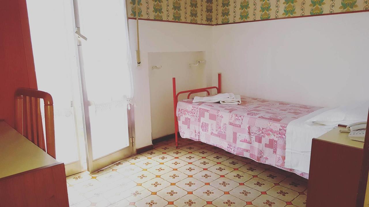 Hotel Moroni 리미니 외부 사진