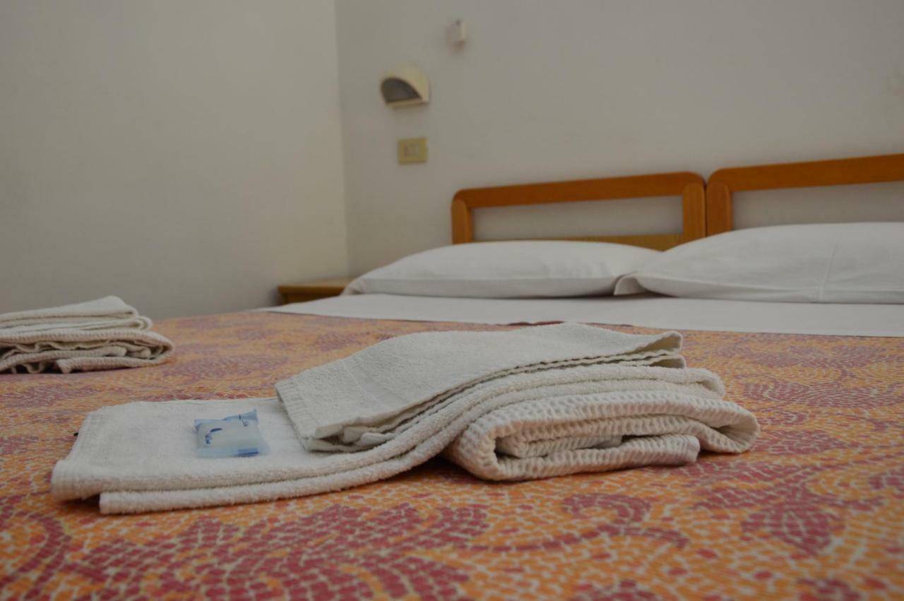 Hotel Moroni 리미니 외부 사진