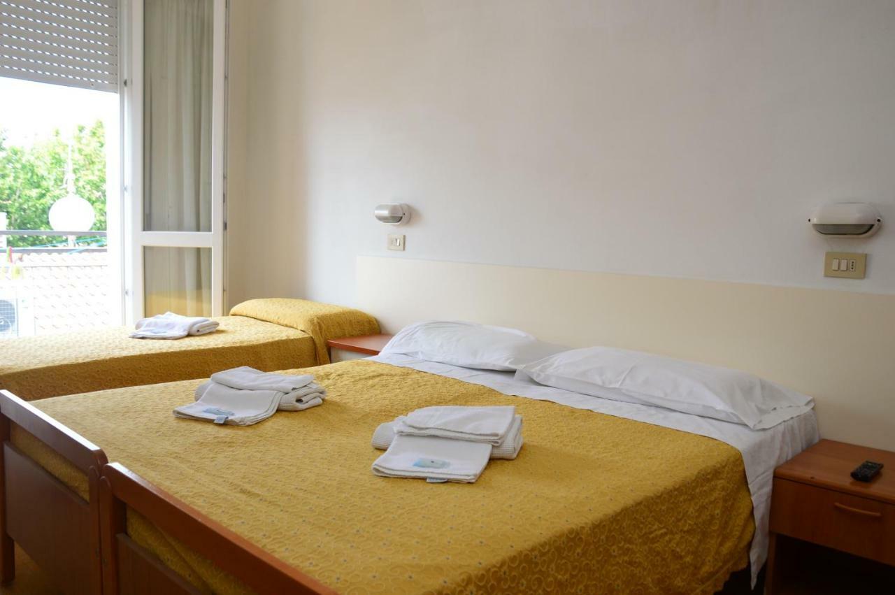 Hotel Moroni 리미니 외부 사진